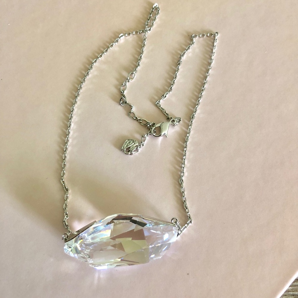 ABSOLUTELY GORGEOUS✨✨✨SWAROVSKI NECKLACE✨✨✨